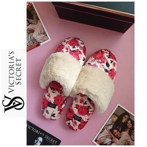 VICTORIA SECRET | bnwt Rose Slippers